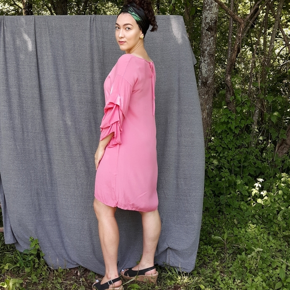 NWT Pink KEYSHA Dress. Scoop neck & keyhole back - Picture 3 of 8